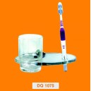 Kệ k&iacute;nh DQ 1075