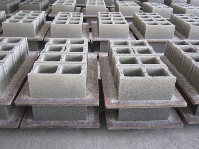 Gạch xi măng cốt liệu ( gạch block )