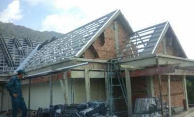 Thi Công Kèo Thép Mạ Không Rỉ GPTRUSS Cho Mái Nhà Lợp Ngói