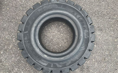 VỎ XE NÂNG HYUNDAI 700-12