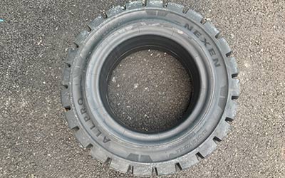 LỐP XE NÂNG 825-15